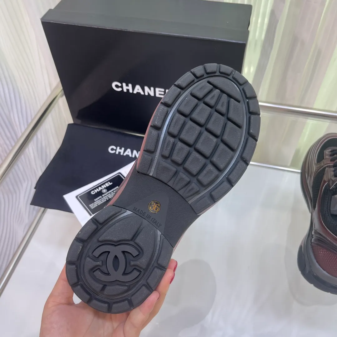 👟👟Ex-factory price 640👟👟 Latest 5 colors! Super pretty! 2023 super popular Chanel Chanel 23C King of Horns series casual sports shoes, incomparably beautiful and easy to wear, absolute fairy style, very light, super soft inside, super comfortable, breathable upper design, high-end color matching, versatile, must-have model of the year, upper: cowhide and cloth stitching, original craftsmanship, lining: breathable mesh, original foam combination outsole, size: 35-45